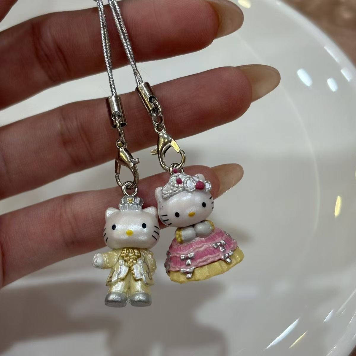 Kawaii Hello Kitty Wedding Dre – Event Suppliers Bewertung und Preis