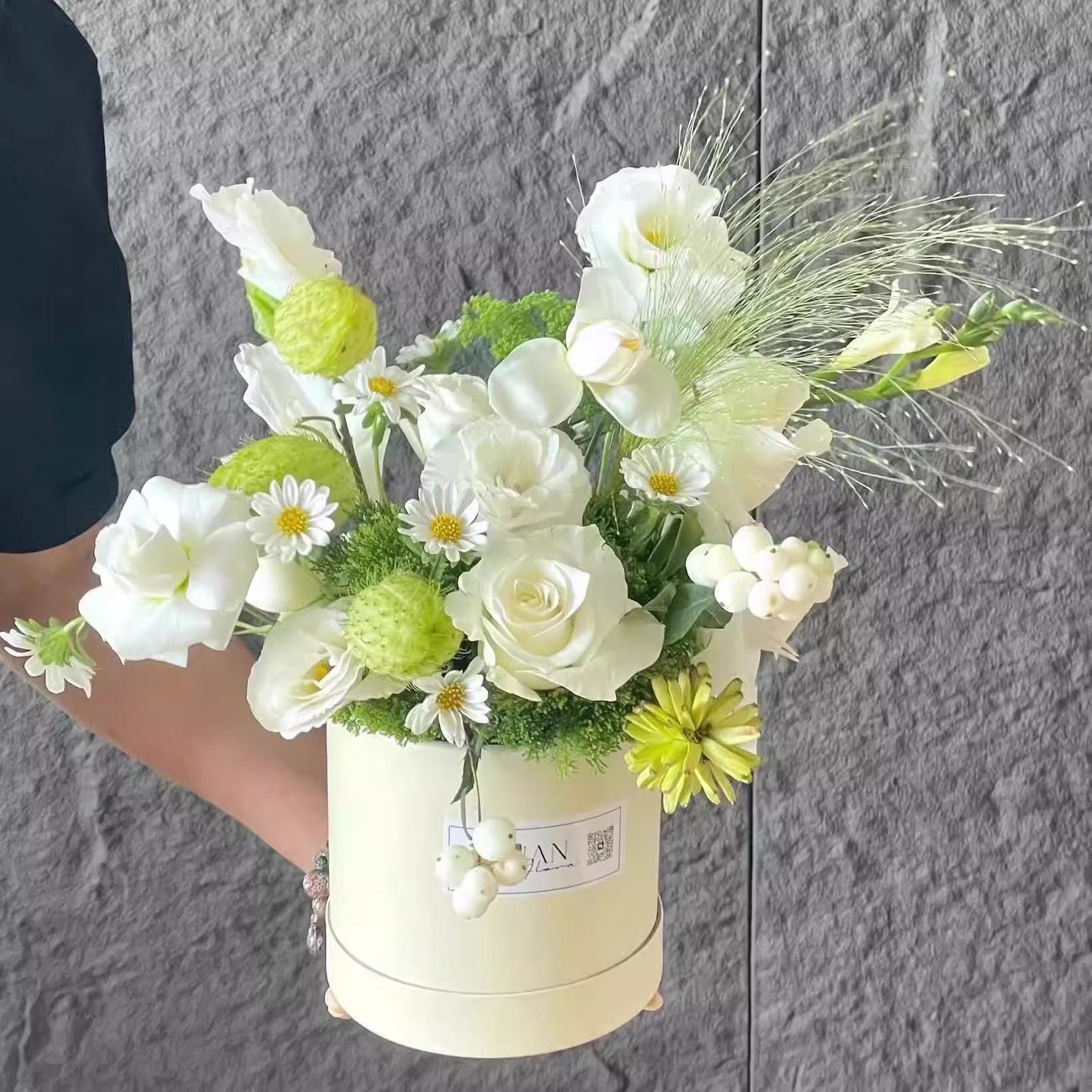 Small Flowers Packing Box Hug  – Event Party Box Bewertung und Preis