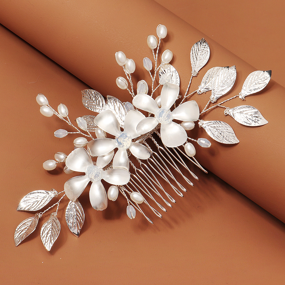 Sliver Luxurious Floral Metal  – Event Suppliers Bewertung und Preis