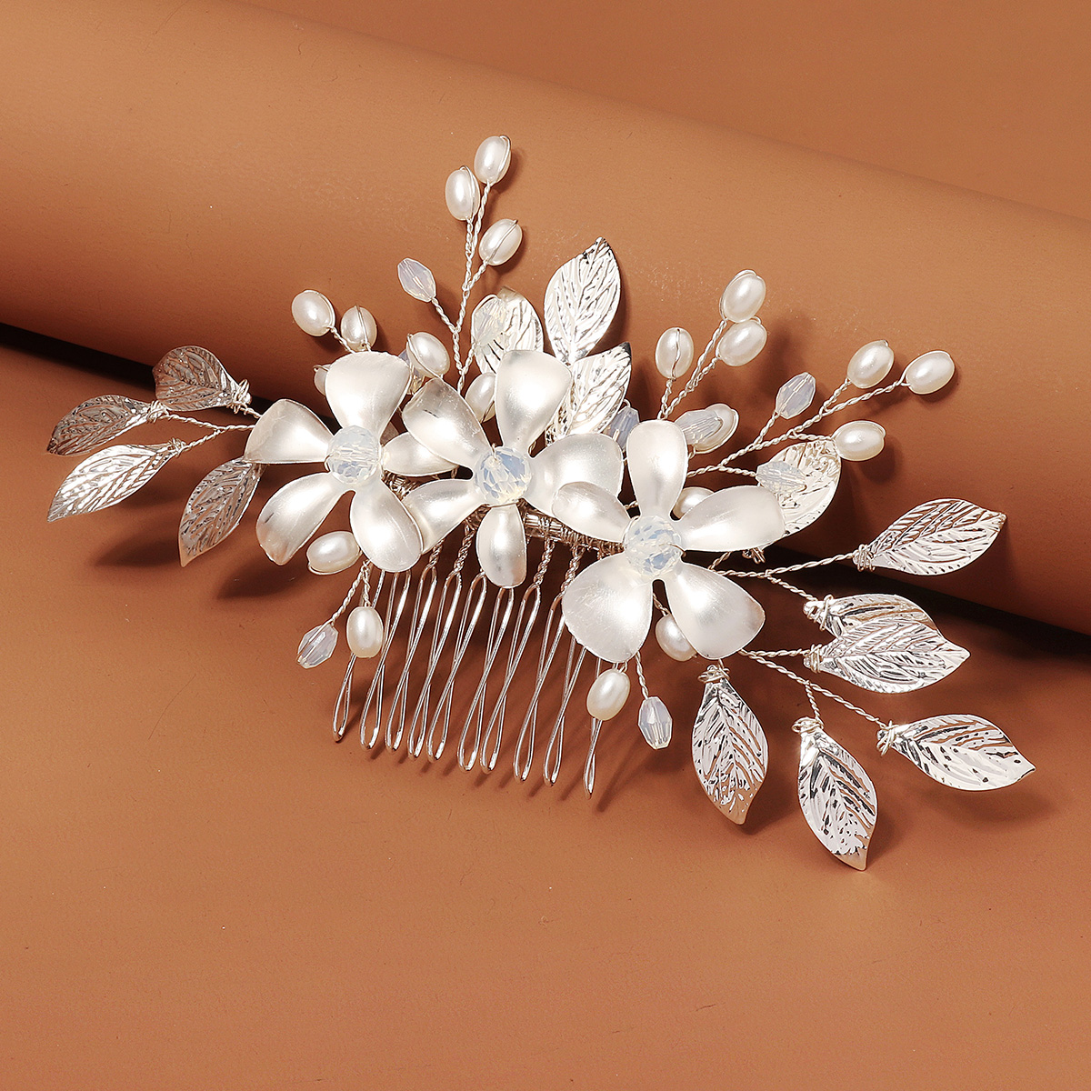 Sliver Luxurious Floral Metal  – Event Suppliers Bewertung und Preis