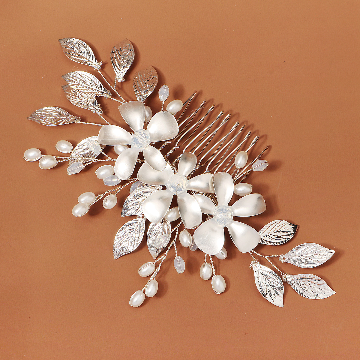 Sliver Luxurious Floral Metal  – Event Suppliers Bewertung und Preis
