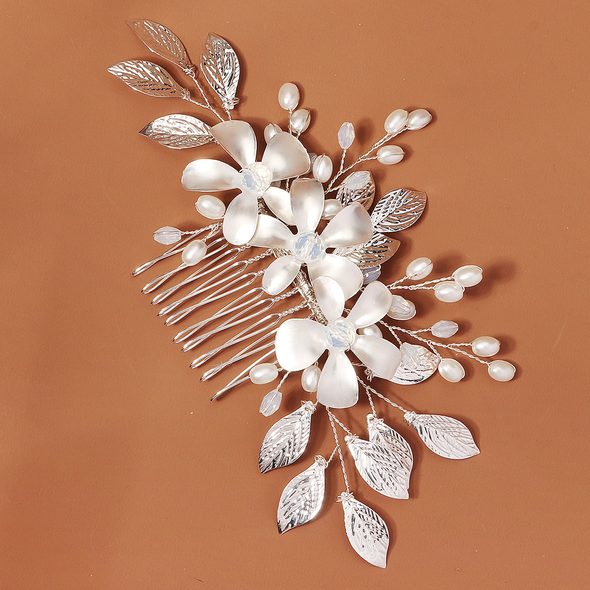Sliver Luxurious Floral Metal  – Event Suppliers Bewertung und Preis